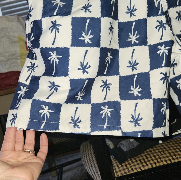 Men's swim trunks buy free planet palm tree checkerboard print size large - Picture 5 of 6
